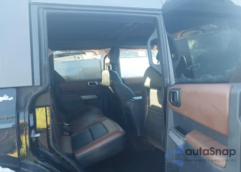 2023 Ford Bronco Outer Banks z USA, uszkodzony, nr VIN 1FMEE5DP3PLA95668